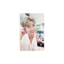Load image into Gallery viewer, ZEROBASEONE &#39;2023 FAN-CON&#39; MD Trading Card - Mirror Selfie Ver. Photocard
