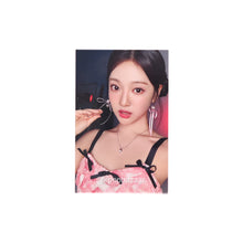 Load image into Gallery viewer, aespa 'Exhibition #potd #aespa' Official Random Trading Photocard (A Ver.)
