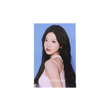 Load image into Gallery viewer, aespa 'Exhibition #potd #aespa' Official Random Trading Photocard (B Ver.)
