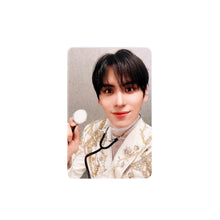 Load image into Gallery viewer, SF9 &#39;Love Race&#39; Apple Music POB Benefit Photocard
