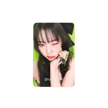 Load image into Gallery viewer, NMIXX &#39;Fe304: FORWARD&#39; Soundwave POB Benefit Photocard
