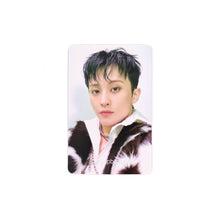 Load image into Gallery viewer, MARK &#39;The Firstfruit&#39; Apple Music POB Benefit Photocard
