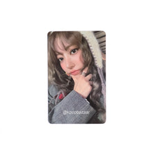 Load image into Gallery viewer, LE SSERAFIM &#39;HOT&#39; Withmuu Lucky Draw Round 1 Benefit Photocard
