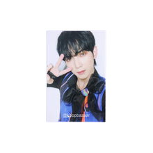 Load image into Gallery viewer, ATEEZ &#39;Zero: Fever Part. 2&#39; Official Album Photocard
