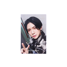 Load image into Gallery viewer, ATEEZ &#39;Zero: Fever Part. 2&#39; Official Album Photocard
