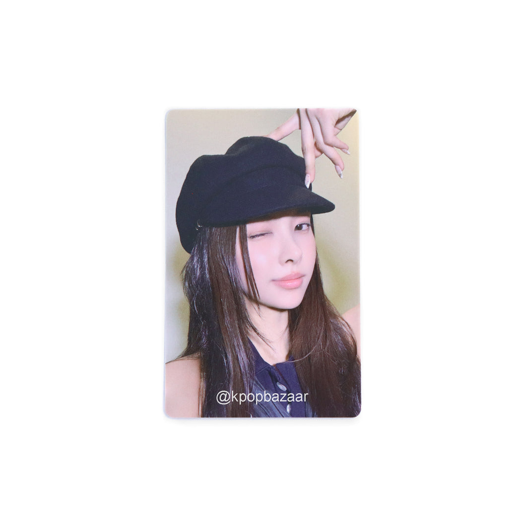 ILLIT 'bomb' Weverse GLLIT Ver. POB Benefit Photocard
