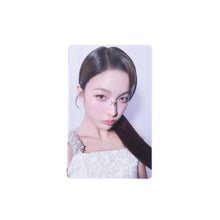Load image into Gallery viewer, ILLIT &#39;bomb&#39; Weverse POB Benefit Photocard
