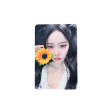 Load image into Gallery viewer, STAYC &#39;I WANT IT&#39; Apple Music POB Benefit Photocard
