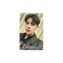 Load image into Gallery viewer, Stray Kids &#39;Hollow&#39; HMV POB Benefit Photocard
