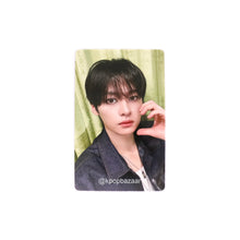 Load image into Gallery viewer, Stray Kids &#39;Hollow&#39; HMV POB Benefit Photocard
