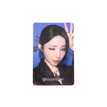 Load image into Gallery viewer, BABYMONSTER 'WE GO UP' Pattern Ver. POB Benefit Photocard
