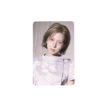 Load image into Gallery viewer, NMIXX 'Blue Valentine' Apple Music Love Token Ver. POB Benefit Photocard
