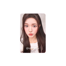 Load image into Gallery viewer, Hearts2Hearts 'FOCUS' Apple Music POB Benefit Photocard

