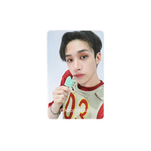 Load image into Gallery viewer, Stray Kids 'Social Path (feat. LiSA) / Super Bowl -Japanese ver.-' Official Album Photocard
