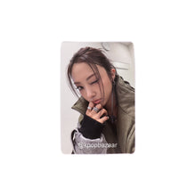Load image into Gallery viewer, MEOVV Official Light Stick TBL Shop POB Benefit Photocard
