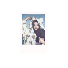 Load image into Gallery viewer, Hearts2Hearts 'Style' InterAsia Lucky Draw Round 2 Benefit Photocard
