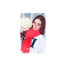 Load image into Gallery viewer, Hearts2Hearts 'Style' InterAsia Lucky Draw Round 3 Benefit Photocard
