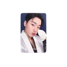 Load image into Gallery viewer, ATEEZ 'GOLDEN HOUR : Part.4' Hellolive POB Benefit Photocard
