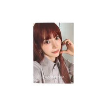 Load image into Gallery viewer, LE SSERAFIM 2026 Season's Greetings 'THe DaiLY FIM' Weverse POB Benefit Photocard
