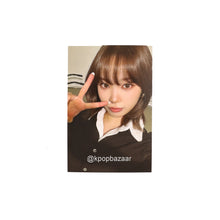 Load image into Gallery viewer, LE SSERAFIM 2026 Season's Greetings 'THe DaiLY FIM' Weverse POB Benefit Photocard
