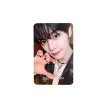 Load image into Gallery viewer, ZEROBASEONE 'RE-FLOW' Soundwave POB Benefit Photocard
