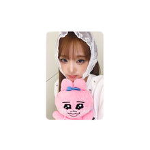Load image into Gallery viewer, YENA 'LOVE CATCHER' Apple Music POB Benefit Photocard
