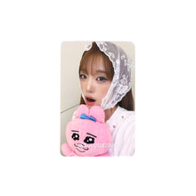 Load image into Gallery viewer, YENA 'LOVE CATCHER' Apple Music POB Benefit Photocard
