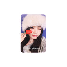 Load image into Gallery viewer, NMIXX 'Blue Valentine' Makestar FS Round 17 Benefit Photocard
