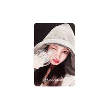 Load image into Gallery viewer, IVE Official Light Stick Ver.2 POB Benefit Photocard
