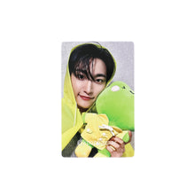 Load image into Gallery viewer, ATEEZ 'GOLDEN HOUR : Part.4' Jump Up Lucky Draw Benefit Photocard
