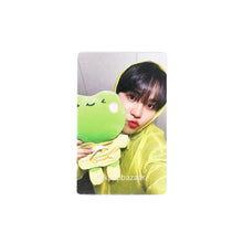 Load image into Gallery viewer, ATEEZ 'GOLDEN HOUR : Part.4' Jump Up Lucky Draw Benefit Photocard
