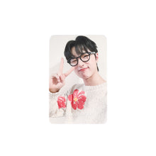 Load image into Gallery viewer, WOODZ 'OO-LI' Mokketshop VC Benefit Photocard
