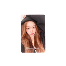 Load image into Gallery viewer, Billlie 'the collective soul and unconscious: chapter two' Apple Music POB Benefit Photocard
