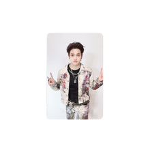 Load image into Gallery viewer, xikers 'ROUTE ZERO : The ORA' Apple Music POB Benefit Photocard
