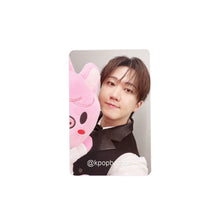 Load image into Gallery viewer, Stray Kids 'SKZOO EVERYWHERE ALL AROUND THE WORLD in SEOUL' Official Offline MD Benefit Photocard

