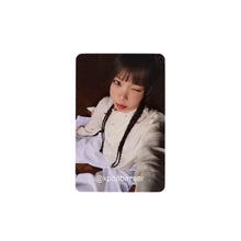 Load image into Gallery viewer, LE SSERAFIM ‘PUREFLOW’ pt.1 Soundwave Lucky Draw Benefit Photocard
