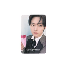 Load image into Gallery viewer, Stray Kids 'SKZOO EVERYWHERE ALL AROUND THE WORLD in SEOUL' Official Online MD Benefit Photocard
