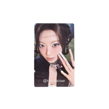 Load image into Gallery viewer, LE SSERAFIM ‘PUREFLOW’ pt.1 Weverse POB Benefit Photocard
