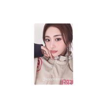 Load image into Gallery viewer, LE SSERAFIM ‘PUREFLOW’ pt.1 Weverse POB Benefit Photocard
