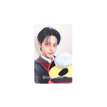 Load image into Gallery viewer, ATEEZ 'GOLDEN HOUR : Part.5' Soundwave POB Benefit Photocard
