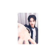 Load image into Gallery viewer, ATEEZ 'GOLDEN HOUR : Part.5' Soundwave Pop-Up Merch POB Benefit Photocard
