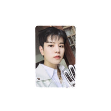Load image into Gallery viewer, Stray Kids '合 (HOP)' Official Accordion Album Photocard
