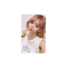 Load image into Gallery viewer, LE SSERAFIM 'Made My Night' Weverse Compact Ver. POB Benefit Photocard
