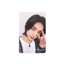 Load image into Gallery viewer, Stray Kids &#39;樂-STAR [ROCK-STAR]&#39; Soundwave Lucky Draw Round 2 Benefit Photocard
