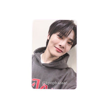 Load image into Gallery viewer, Stray Kids &#39;樂-STAR [ROCK-STAR]&#39; Soundwave Lucky Draw Round 2 Benefit Photocard
