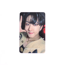 Load image into Gallery viewer, Stray Kids &#39;樂-STAR [ROCK-STAR]&#39; Lotte Duty Free POB Benefit Photocard
