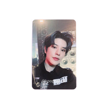 Load image into Gallery viewer, Stray Kids &#39;樂-STAR [ROCK-STAR]&#39; Lotte Duty Free POB Benefit Photocard
