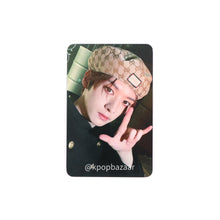 Load image into Gallery viewer, Stray Kids &#39;樂-STAR [ROCK-STAR]&#39; Everline POB Benefit Photocard
