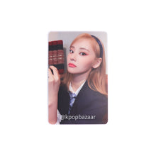 Load image into Gallery viewer, LOONA &#39;LOONA CLASS OF 2022&#39; Season&#39;s Greetings Photocard
