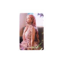 Load image into Gallery viewer, LOONA &#39;Flip That&#39; Official Album Photocard
